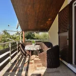 House 1012 بيت للعطل
